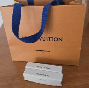 Louis Vuitton Samples "eLVes